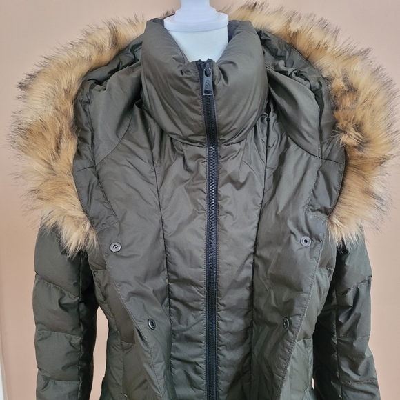 Like New The North Face Dealio 550 Fill Down Parka Size M - Picture 12 of 15